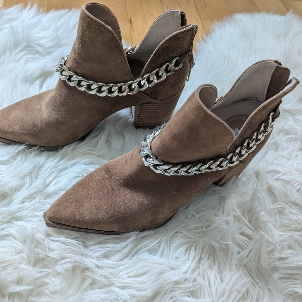 Steve Madden Chain-Embellished Tan Ankle Boots